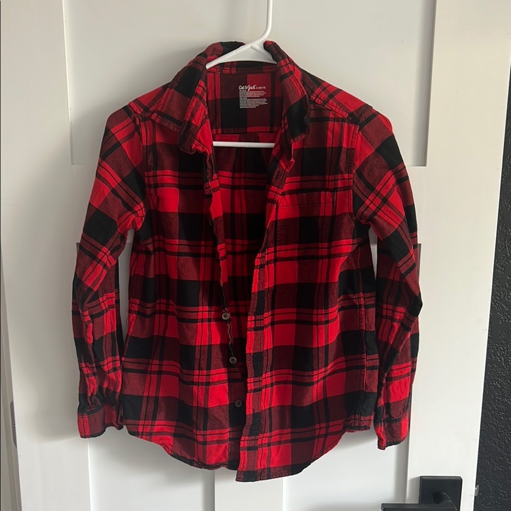 Cat& Jack Boy’s Red and Black Plaid Shirt Size Large